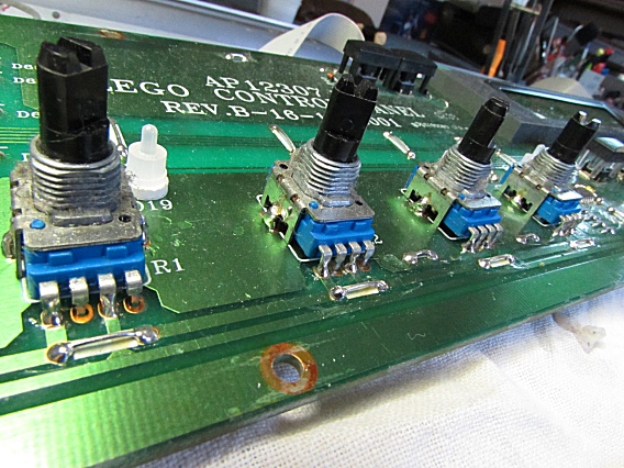 Four Controller Pots of the E-MU Vintage Keys