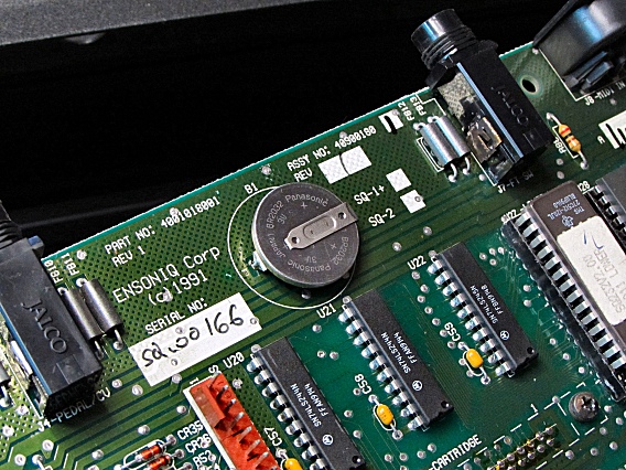 Ensoniq SQ-2 Battery on Board