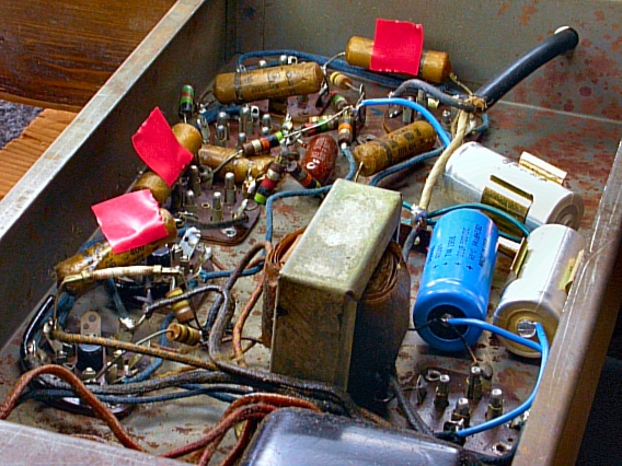 Leaky coupling caps