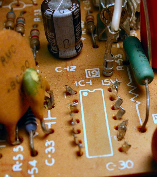 Clipped IC pins