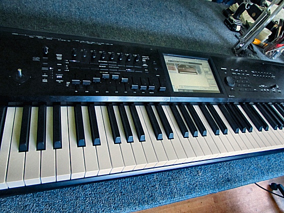Korg Kronos