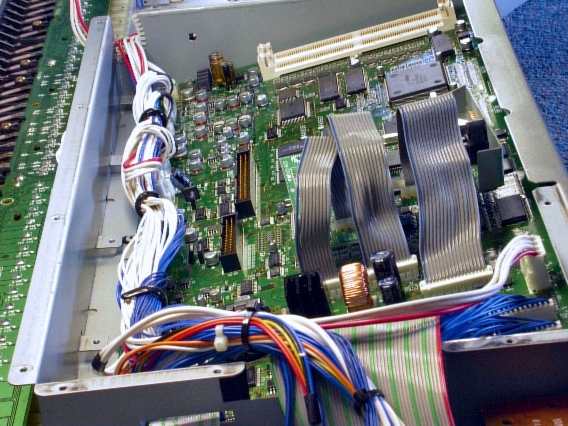 Lifting the MOTIF's Main Circuit Board