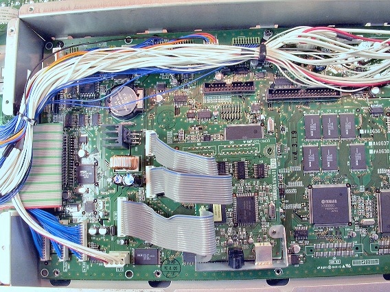 Detaching the MOTIF Main Printed Circuit Board
